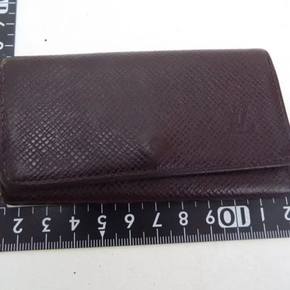Louis Vuitton Taiga Key Holder/Wallet #400💥PRICE DROP💥